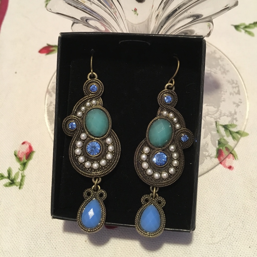 BeautIful Drop Earrings NEW! - Picture 1 of 5